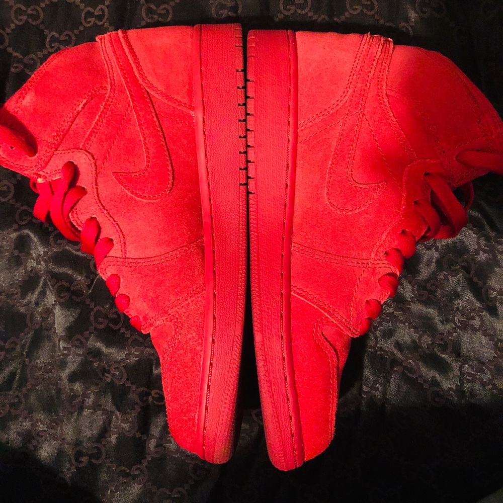 Jordan 1’s suede